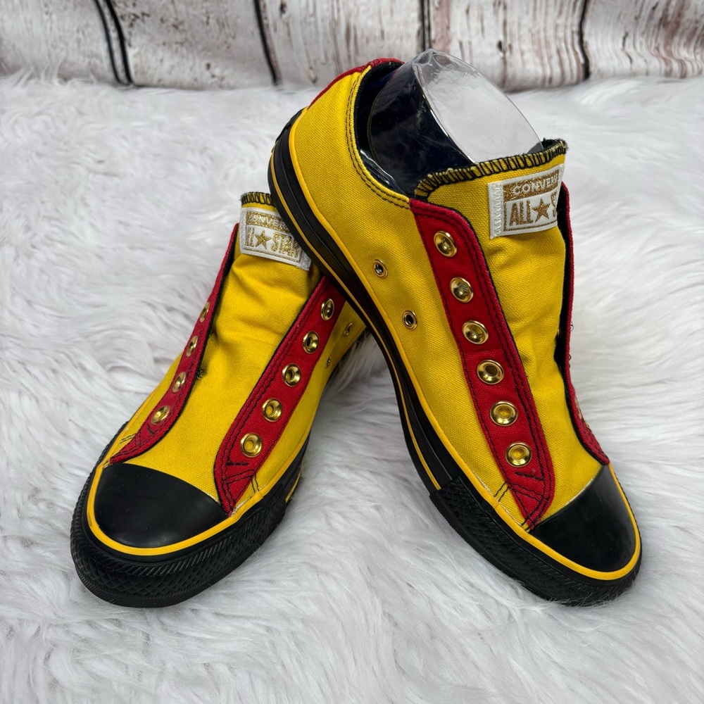 Converse All-Star Chuck Taylor Low Tops Sneakers Slip On Unisex Women’s 8-8.5